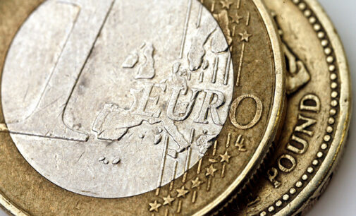 [MARTKET REPORT] Euro hots up battle with British pound