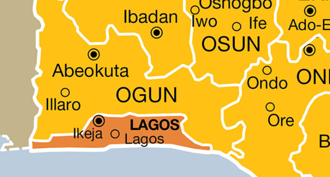 Mob burns robbery suspect to death in Lagos