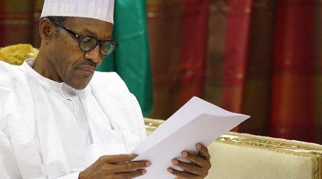 Buhari orders civil servants to answer audit queries ‘within 24 hours’