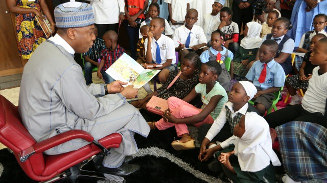 EXTRA: Saraki turns primary school teacher