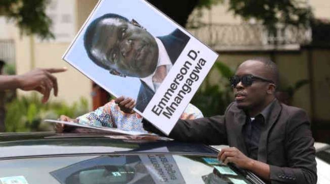 Sacked VP to be sworn in as Zimbabwe’s president