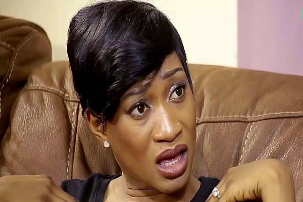 ‘Trying to resurrect your career?’ — Fans react as Oge Okoye visits S’African pastor