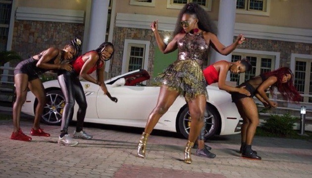 WATCH: Niniola flaunts lyrical prowess in ‘Designer’