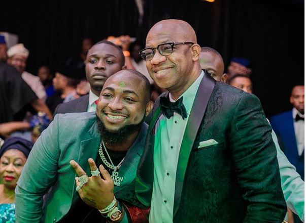 Davido puts party difference aside, performs at APC governor’s inauguration