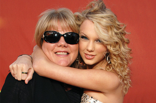 ‘It’s hard time for us as a family’ –Taylor Swift speaks on her mom’s brain tumor diagnosis