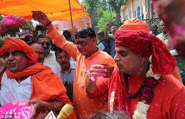 EXTRA: Hindu group 'holds cow urine drinking party' to ward off coronavirus