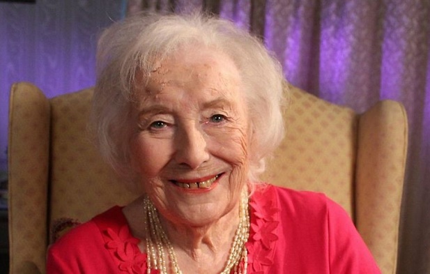 Vera Lynn, ‘We’ll Meet Again’ singer, dies at 103