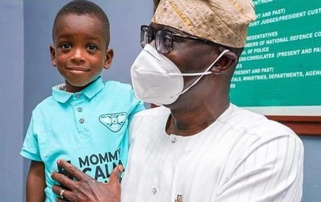 PHOTOS: Finally, Sanwo-Olu meets boy in ‘mummy calm down’ video