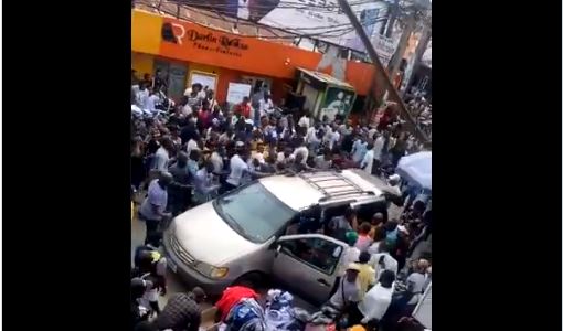 TRENDING VIDEO: Chaos as mob confronts SARS officials at Computer Village