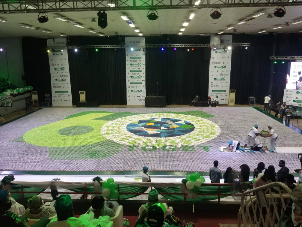 Nigeria sets world record with 60,000 cupcakes mosaic to mark independence