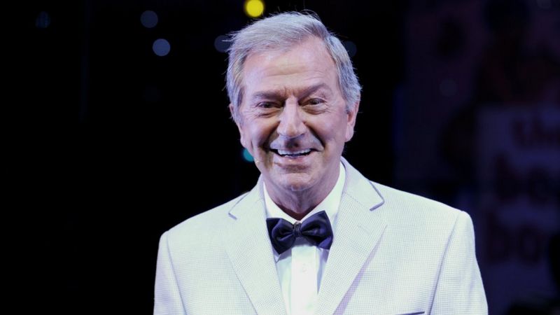 Des O’Connor, British TV star, dies at 88