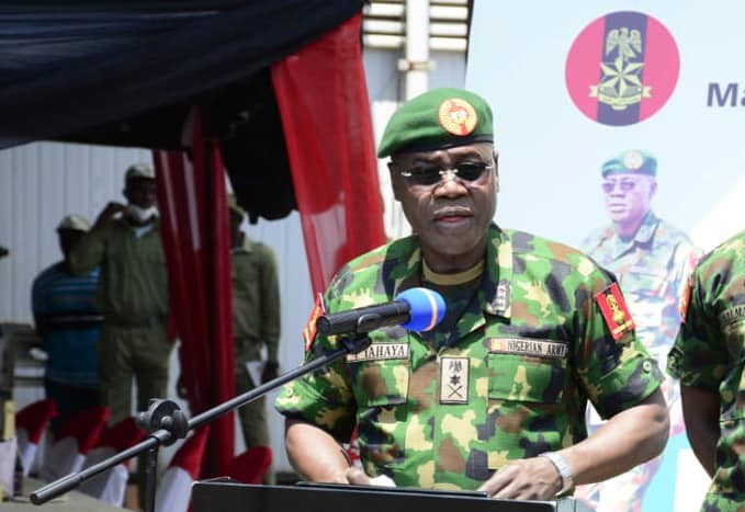 Faruk Yahaya, chief of army staff 5