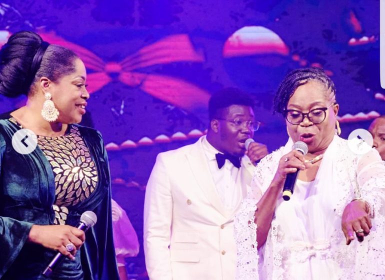 PHOTOS: Sinach, Onyeka Onwenu, Todd Dulaney thrill fans at Lagos Christmas concert