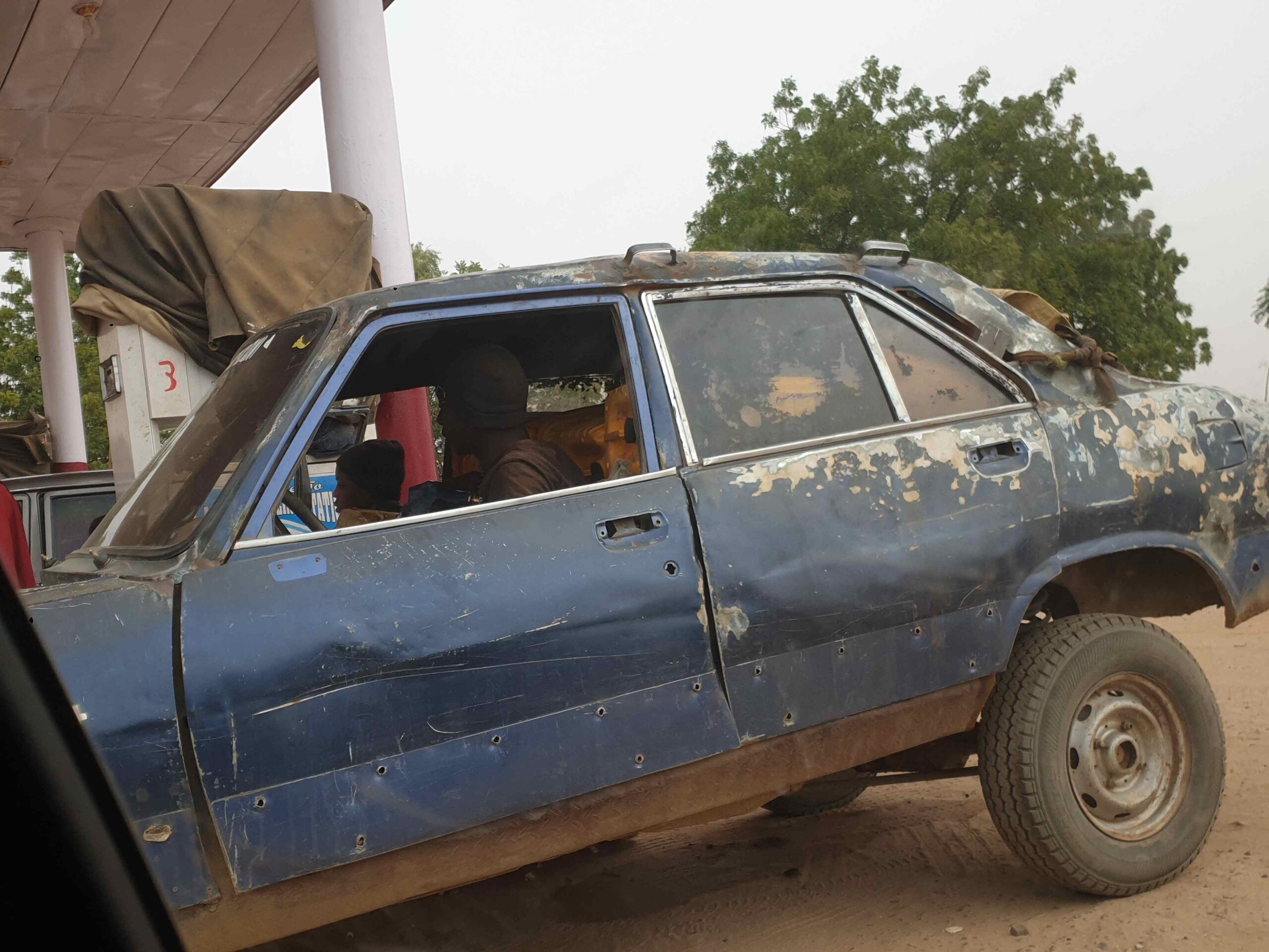 Indføre modstå Nervesammenbrud UNDERCOVER: Bribes, cartel and conspiracy… inside Nigeria's booming petrol  smuggling trade