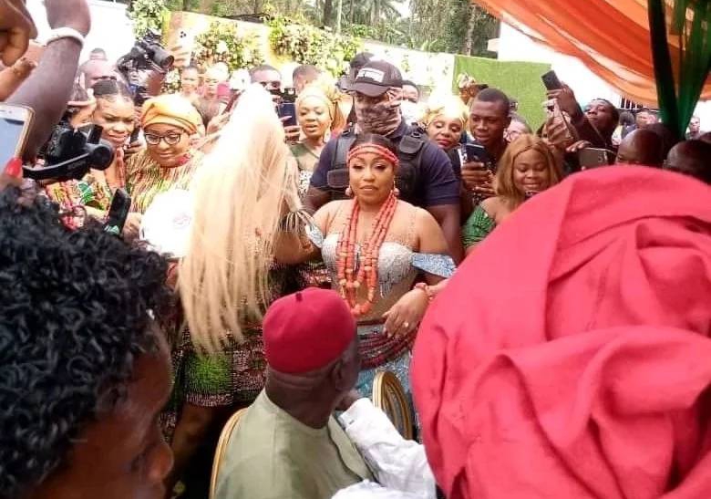 VIDEO: Imo agog as Rita Dominic, Fidelis Anosike hold traditional wedding