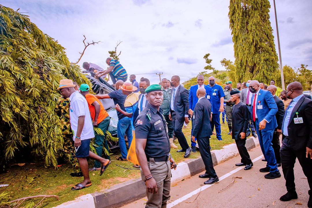 Yemi Osinbajo at the scene of an accident in Abuja