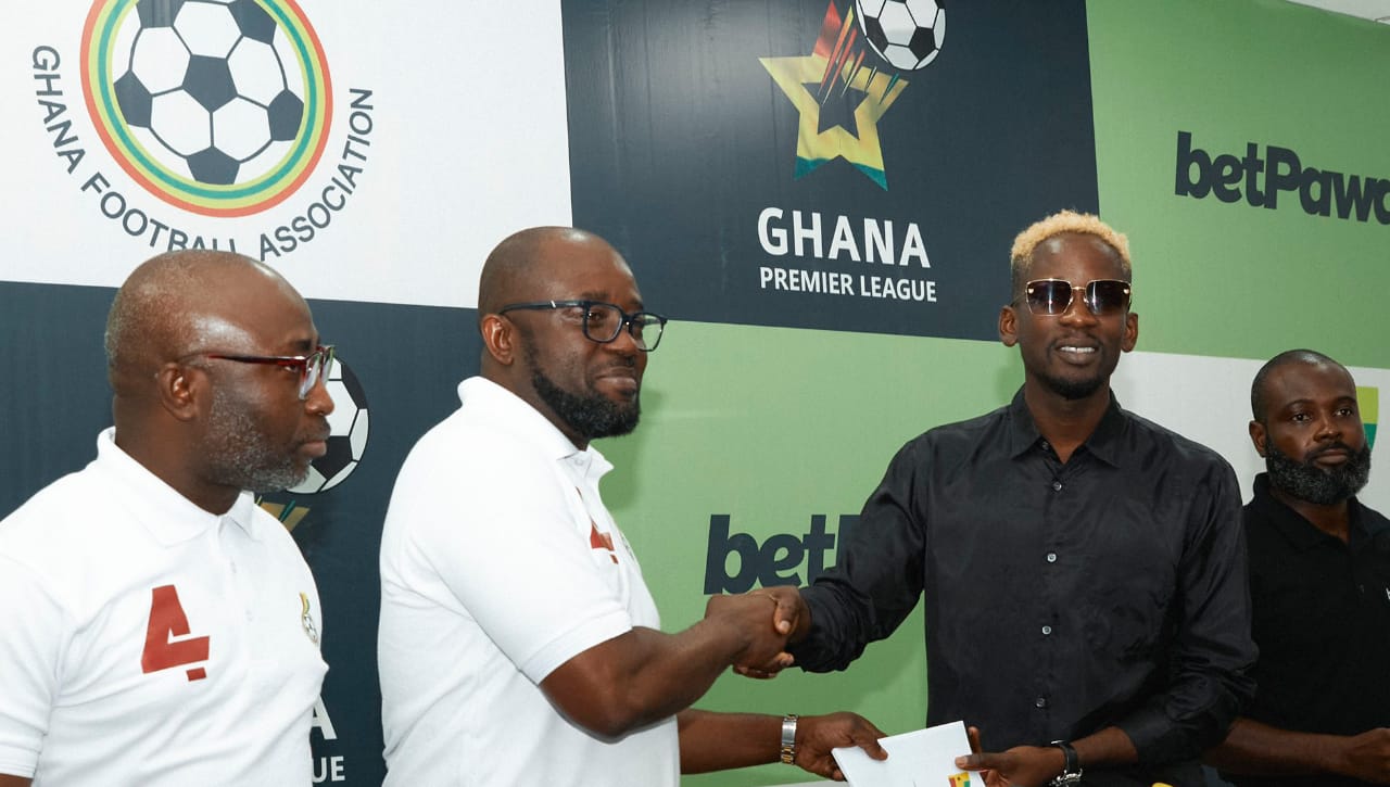 Mr Eazi invests N2.4bn in Ghana’s football league