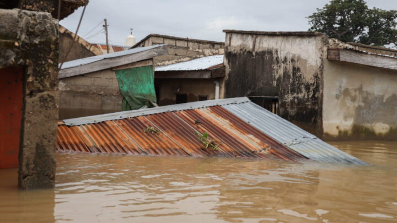 Flooding in Adamawa State severs a major road connecting Adamawa and Taraba states, disrupting trade and travel during a critical harvest season