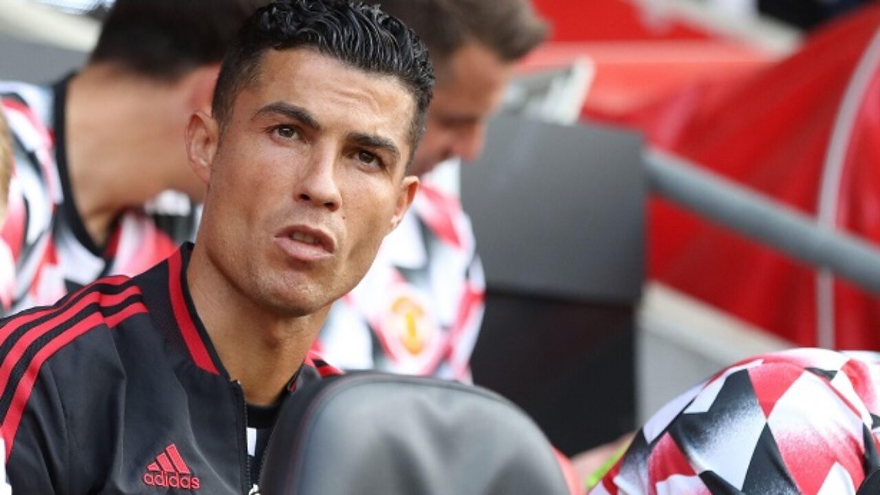 Cristiano Ronaldo says he feels 'betrayed' by Manchester United