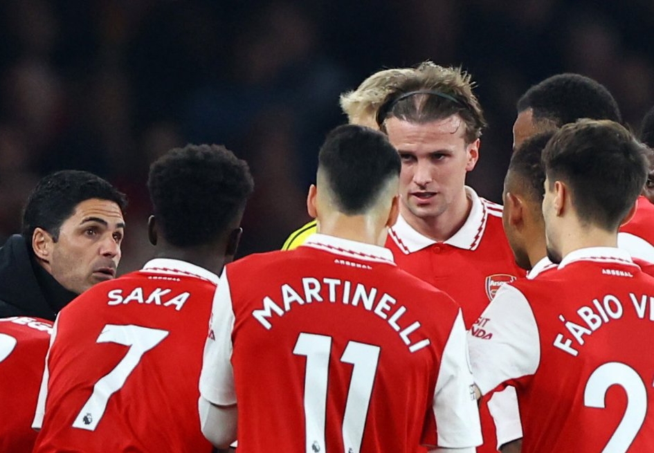 Late goals rescue point for Arsenal in Six-goal thriller as Southampton dents title bid