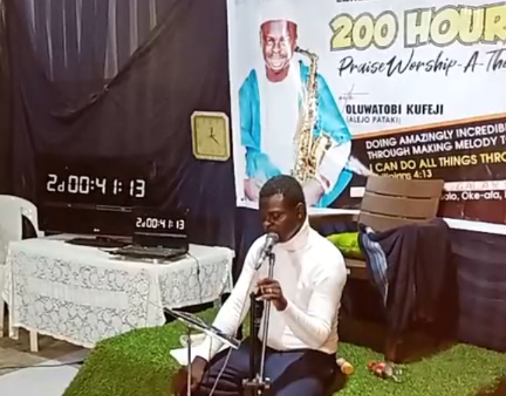 Nigerian man begins 200-hour singing marathon to break world record