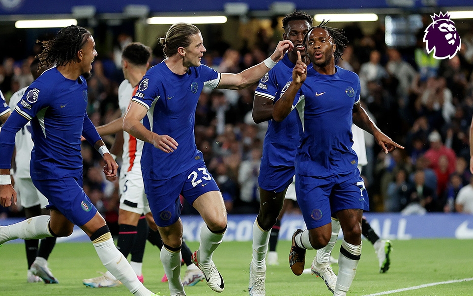 Sterling double leads Chelsea to first EPL win of the season