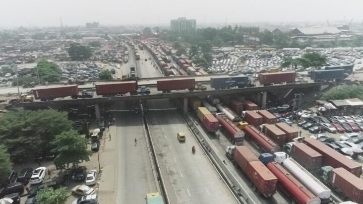 Truck parked on Apapa Oshodi expressway