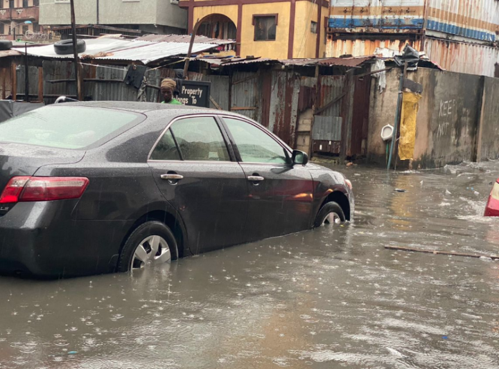 Acar in a flooded area