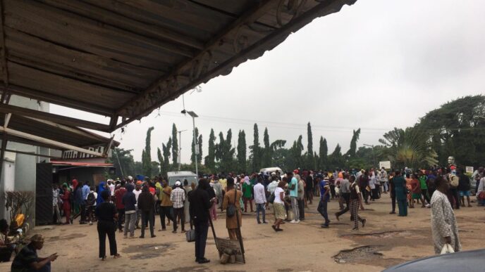 Students protest as UI begins rationing electricity despite fee hike