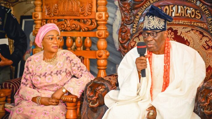 Rilwan Akiolu, the Oba of Lagos receives Oluremi Tinubu, the first lady, at his palace.