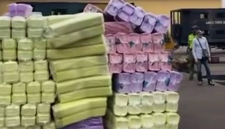 Officials previously seized styrofoam packs at Ojuwoye market in the Mushin area of Lagos