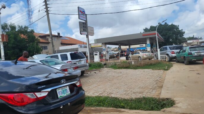 A queue of Motorists at TotalEnergies filling in Lugbe, Abuja.