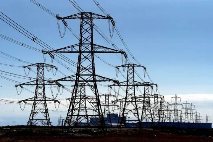 Northern Nigeria blackout: TCN discovers fault at transmission line, commences repair works