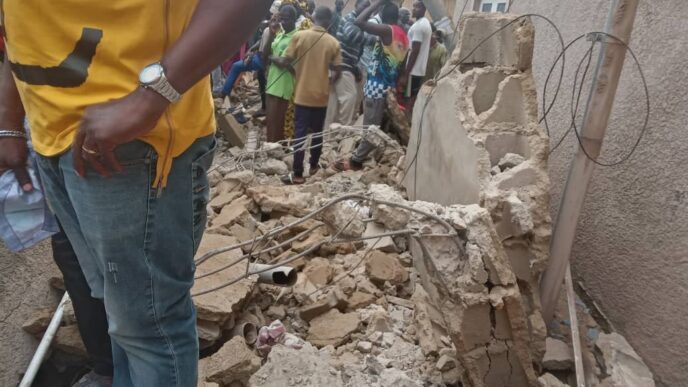 Building collapses in Kano