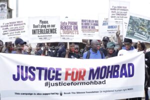 Yomi Fabiyi leads #JusticeforMohbad protest outside Ikorodu court ahead of coroner's inquest