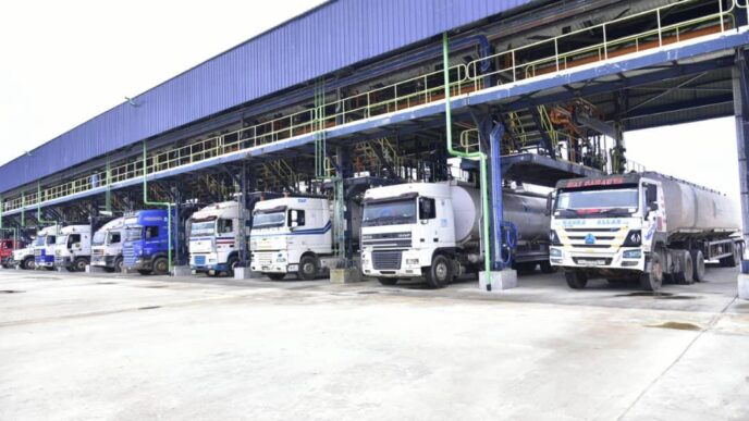 First set of NNPC trucks lift petrol at Dangote refinery