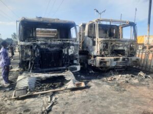 Tanker explodes on Lagos-Ibadan expressway, causes fire. Photo credit: Punch