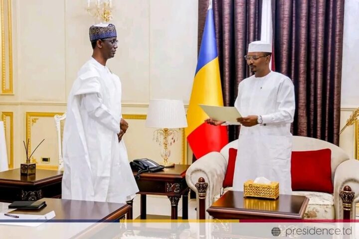 Nuhu Ribadu (left) and Chad President Idriss Deby