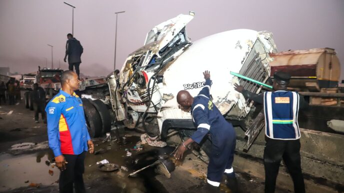 Accident on Kara bridge in Lagos