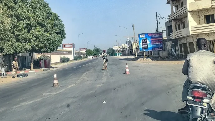 Soldiers cordon street in Chad after gunmen launched attack on presidential complex. Photo credit: Al Arabiya