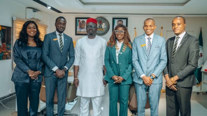 Ayodele Olawande, youth minister (third from left), with representatives of the JCI in Abuja