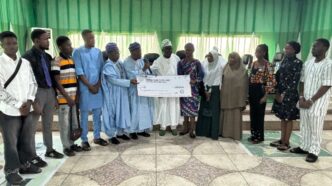 Oriwu Club Ikorodu awards N2m worth of scholarships to 10 students